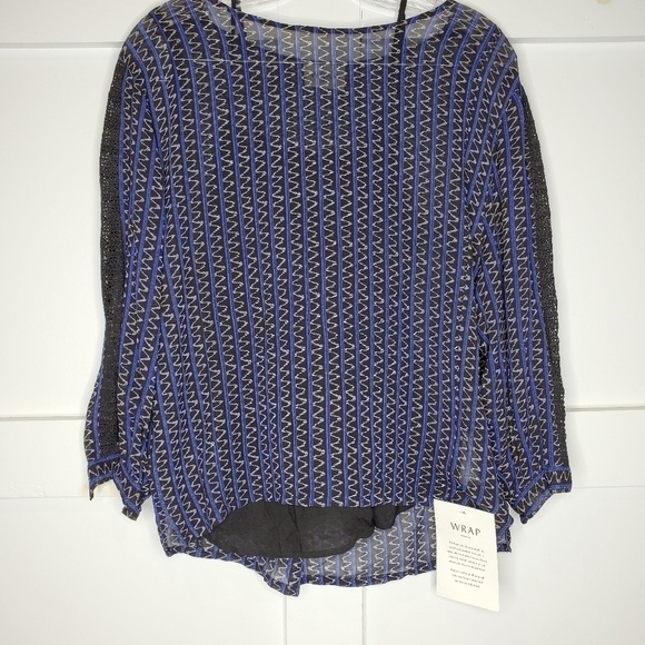 Wrap London Flowy Draped Blouse Shirt Geometric - Picture 7 of 7